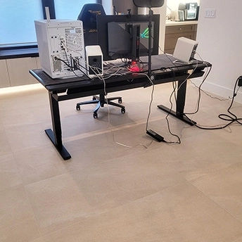 Large 24x24 Tile Floor 1 137650