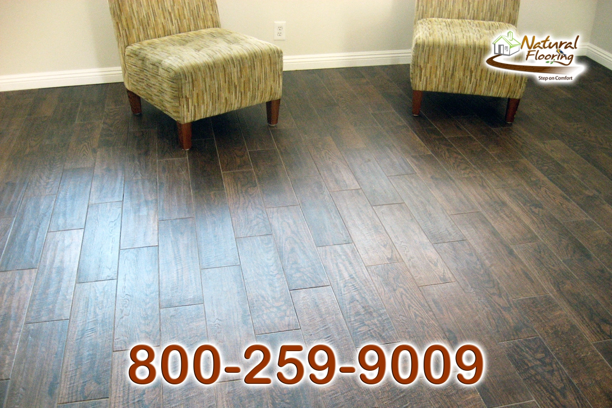 Livingroom Oak Wood Like Plank Tile Floor