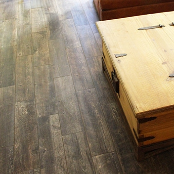 Livingroom Oak Rustic Wood Plank Tile Floor 5 547340