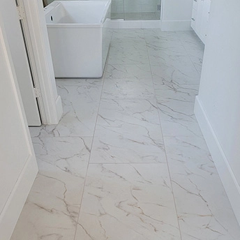 Master Bathroom Porcelain Tile Tub 1 829163
